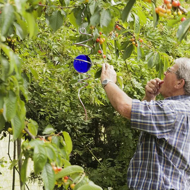 Dark blue wind spinner tail